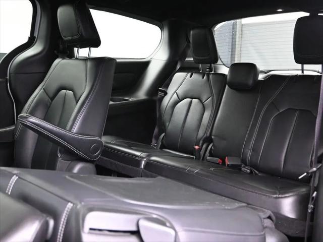 2024 Chrysler Pacifica Hybrid S Appearance Pkg