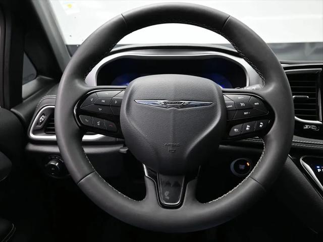 2024 Chrysler Pacifica Hybrid S Appearance Pkg