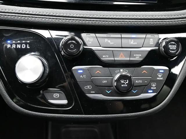 2024 Chrysler Pacifica Hybrid S Appearance Pkg