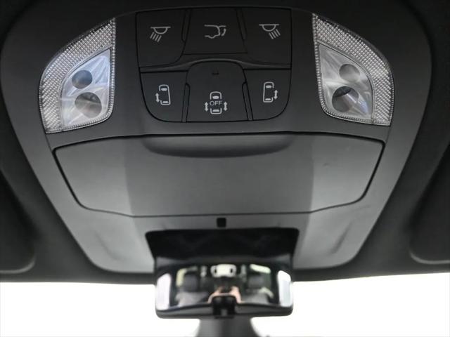 2024 Chrysler Pacifica Hybrid S Appearance Pkg