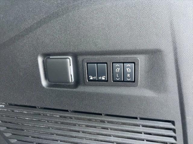 2025 GMC Yukon XL 4WD AT4 Ultimate