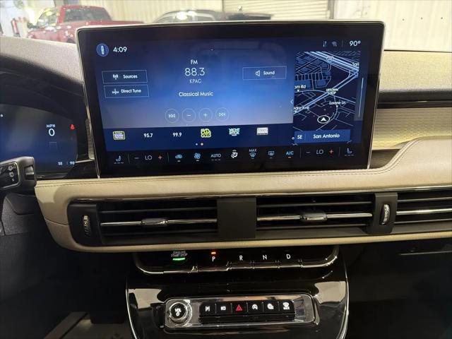 2025 Lincoln Corsair Premiere