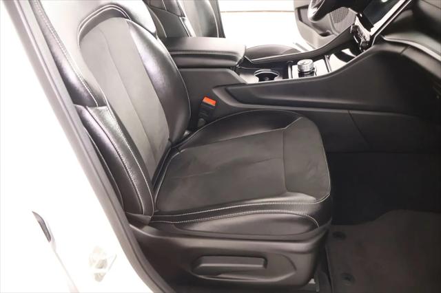 2024 Jeep Grand Cherokee L Altitude 4x2