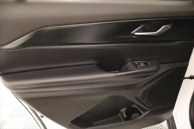 2024 Jeep Grand Cherokee L Altitude 4x2