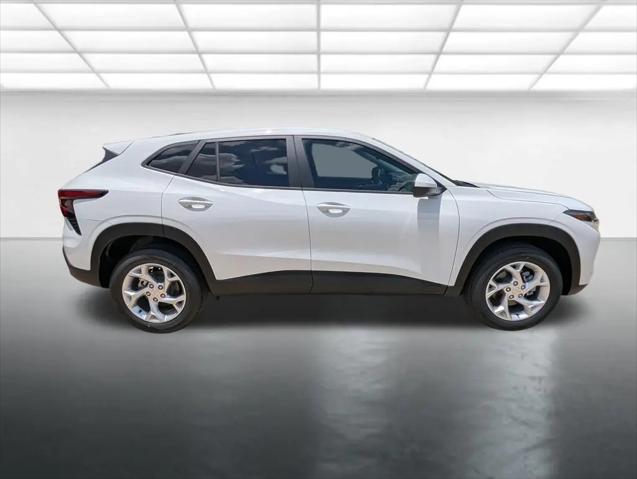 2026 Chevrolet Trax FWD LS