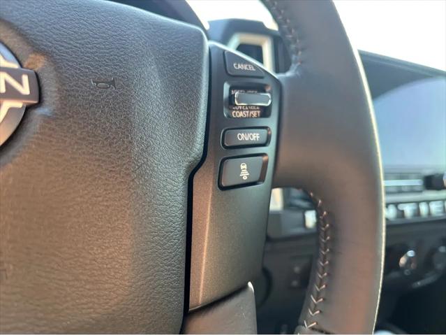 2025 Nissan Frontier Crew Cab SL 4x2