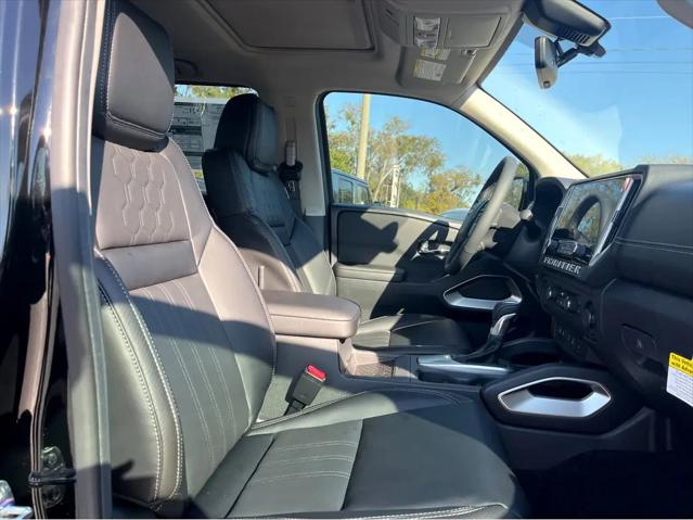 2025 Nissan Frontier Crew Cab SL 4x2