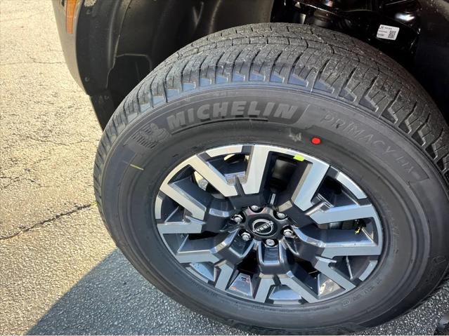 2025 Nissan Frontier Crew Cab SL 4x2
