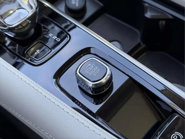 2023 Volvo XC90 B6 Ultimate 7-Seater