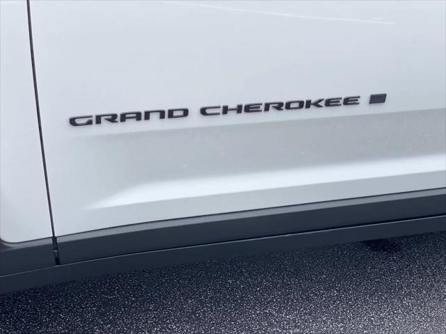 2025 Jeep Grand Cherokee Altitude X 4x2