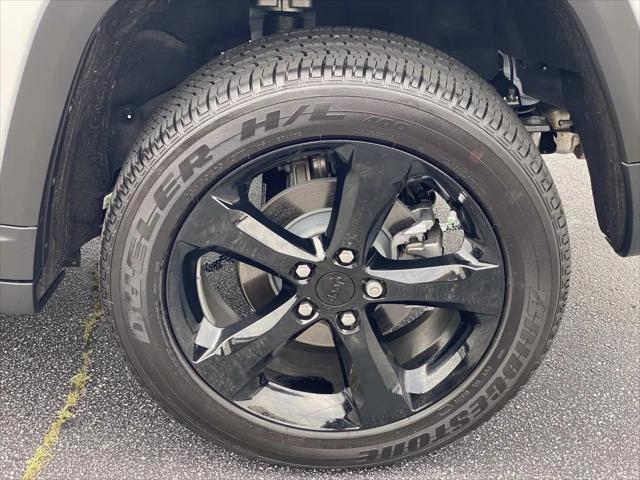 2025 Jeep Grand Cherokee Altitude X 4x2