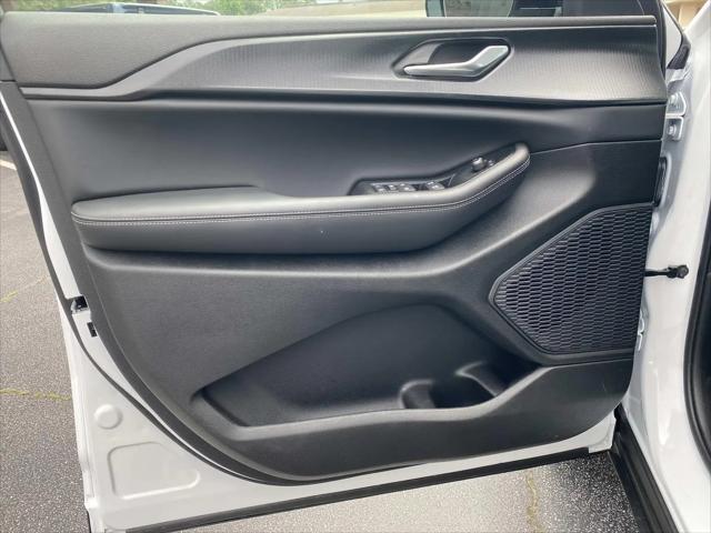 2025 Jeep Grand Cherokee Altitude X 4x2