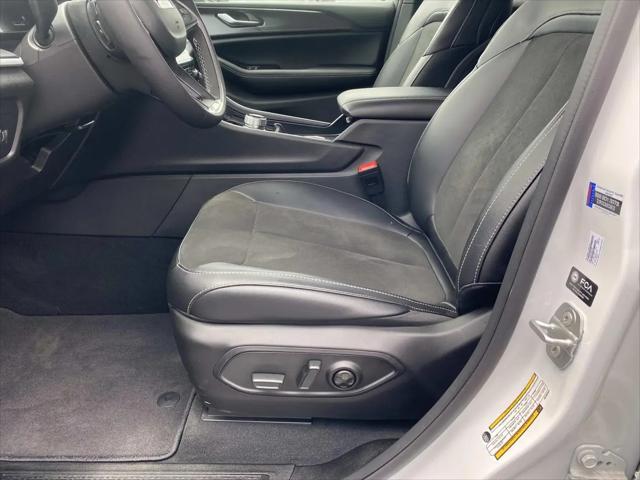 2025 Jeep Grand Cherokee Altitude X 4x2