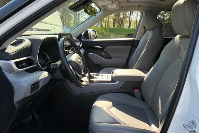 2022 Toyota Highlander XLE