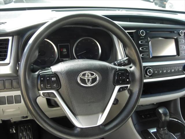 2017 Toyota Highlander LE