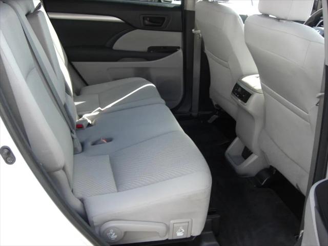 2017 Toyota Highlander LE
