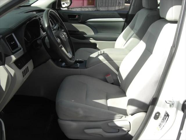 2017 Toyota Highlander LE