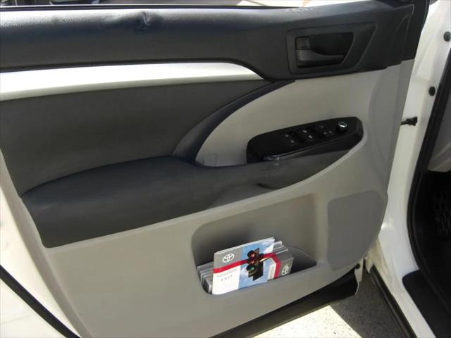 2017 Toyota Highlander LE