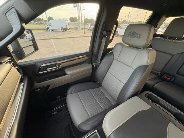 2025 Chevrolet Silverado 2500HD 4WD Crew Cab Standard Bed ZR2