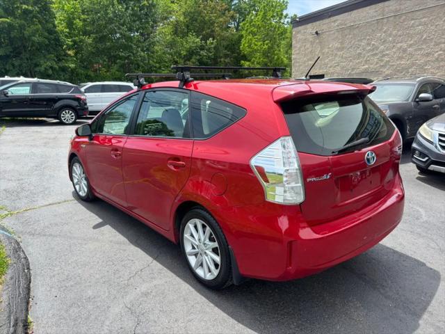 2014 Toyota Prius v Five