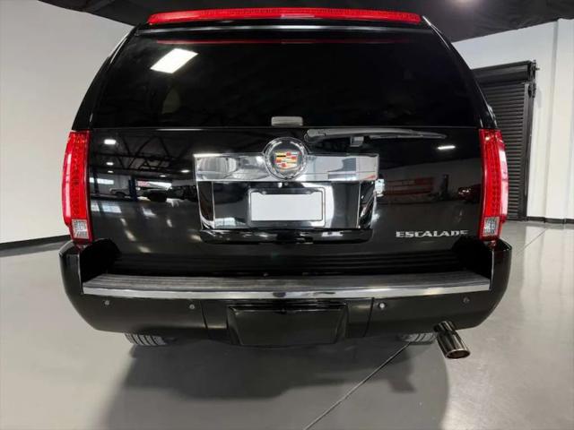 2013 Cadillac Escalade Standard
