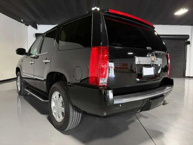 2013 Cadillac Escalade Standard