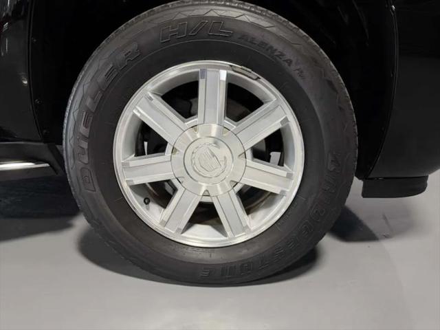 2013 Cadillac Escalade Standard