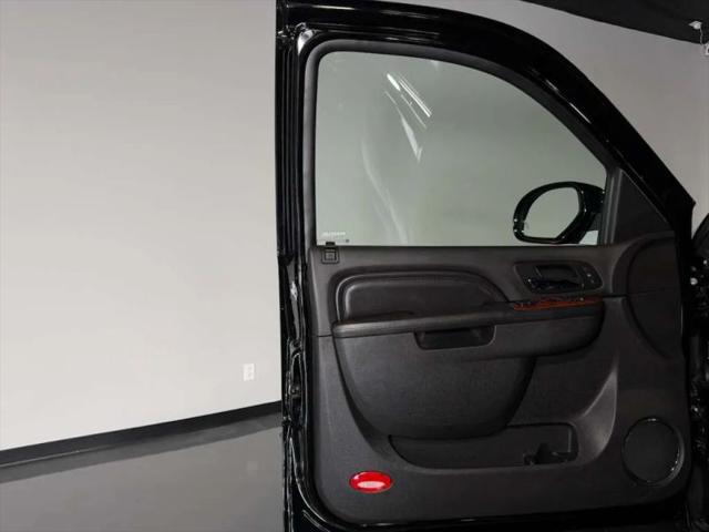2013 Cadillac Escalade Standard