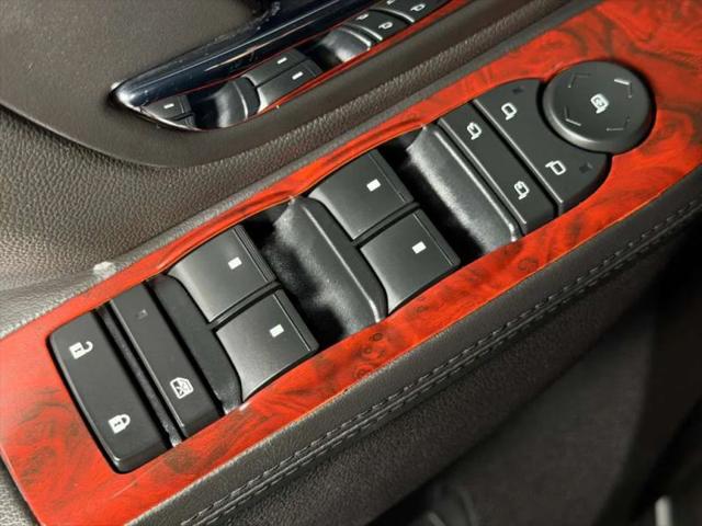 2013 Cadillac Escalade Standard