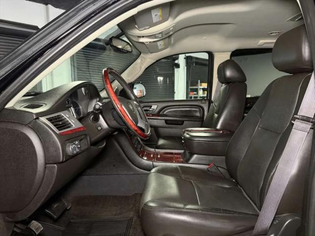 2013 Cadillac Escalade Standard