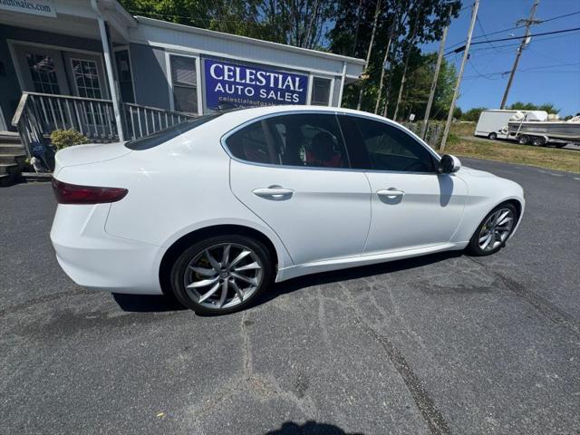 2017 Alfa Romeo Giulia RWD