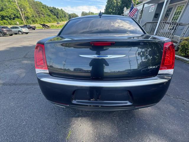 2019 Chrysler 300 Touring