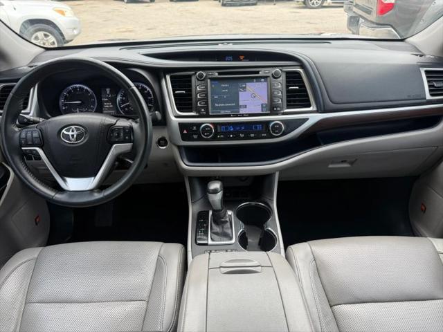 2016 Toyota Highlander Limited V6