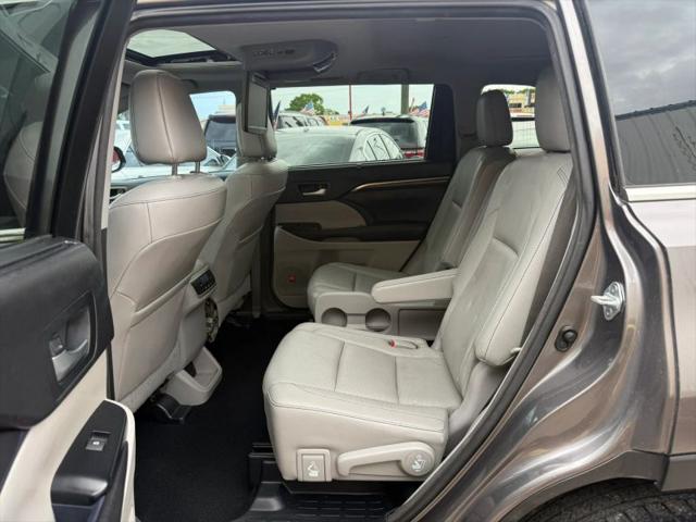 2016 Toyota Highlander Limited V6