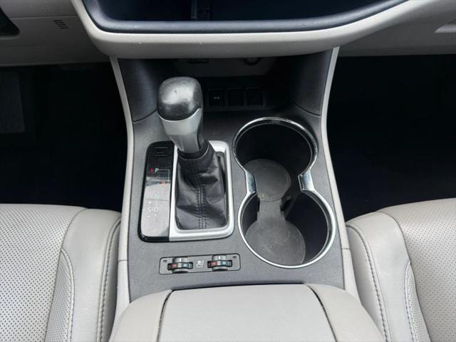 2016 Toyota Highlander Limited V6