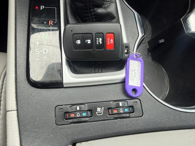 2016 Toyota Highlander Limited V6