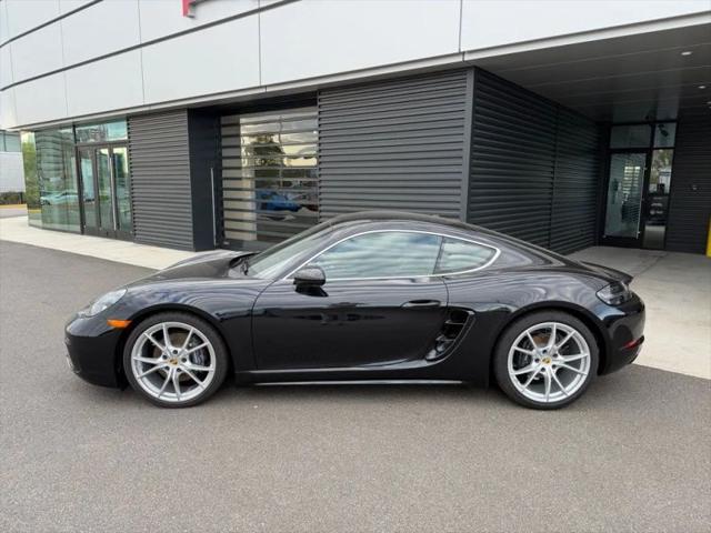 2025 Porsche 718 Cayman Style Edition