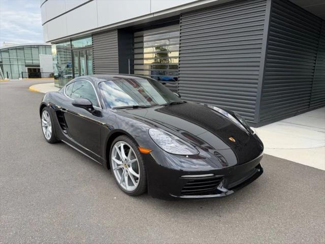 2025 Porsche 718 Cayman Style Edition