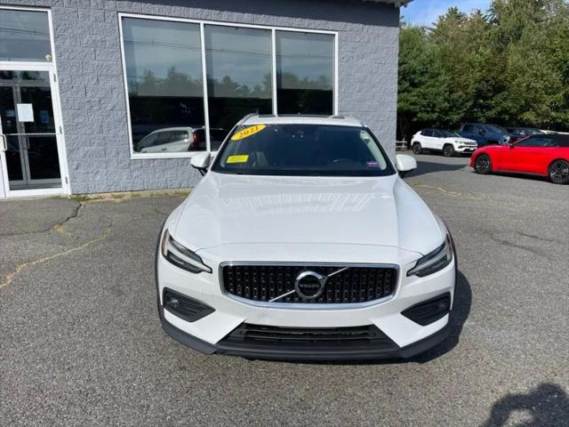 2021 Volvo V60 Cross Country T5