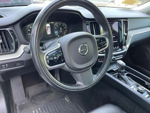 2021 Volvo V60 Cross Country T5