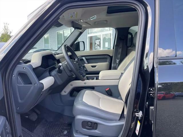2024 Land Rover Defender 110 P400 X-Dynamic SE