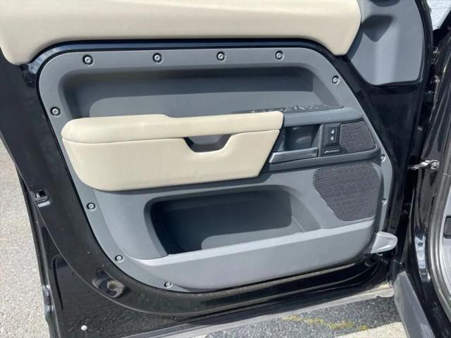 2024 Land Rover Defender 110 P400 X-Dynamic SE