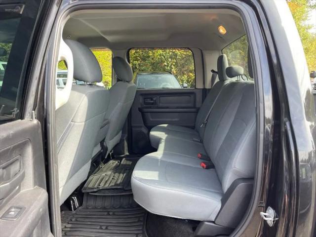 2017 Ram 3500 Tradesman Crew Cab 4x4 8' Box