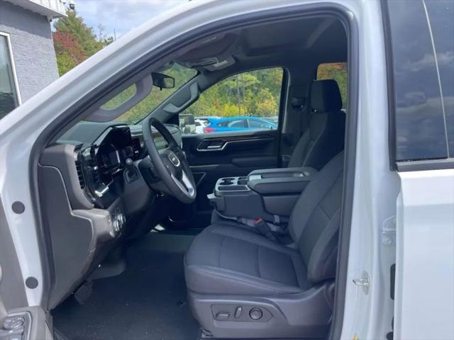 2024 GMC Sierra 1500 4WD Crew Cab Short Box Elevation with 3SB