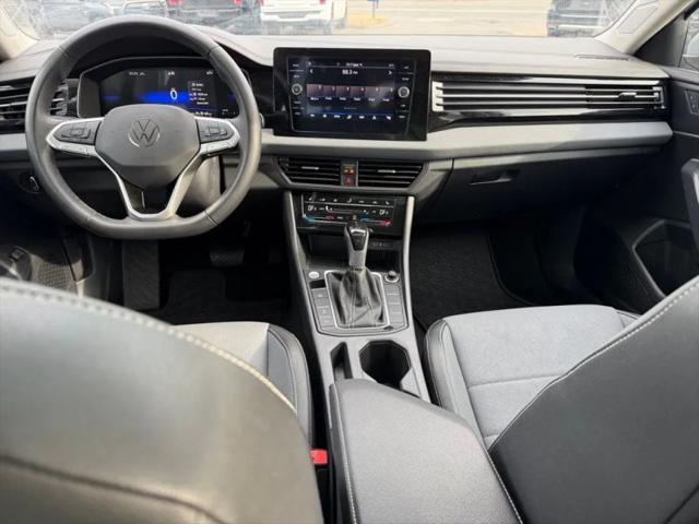 2025 Volkswagen Jetta 1.5T SE