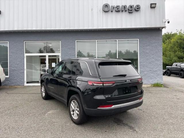 2023 Jeep Grand Cherokee Laredo X 4x4