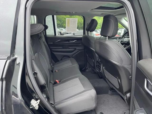 2023 Jeep Grand Cherokee Laredo X 4x4