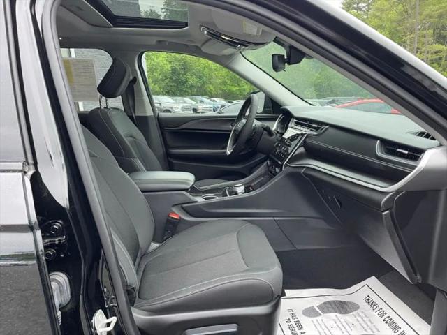 2023 Jeep Grand Cherokee Laredo X 4x4