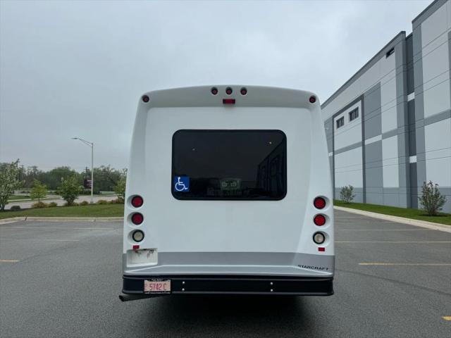 2011 Ford E-450 Cutaway XL