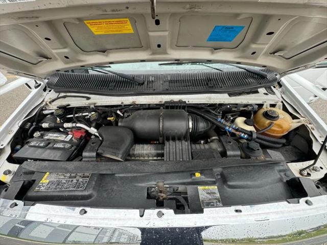 2011 Ford E-450 Cutaway XL